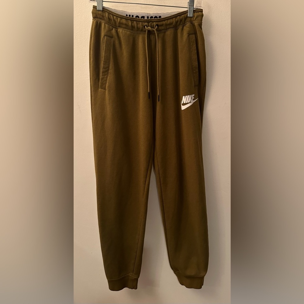 Nike Rally sweatpants, olive green, women’s size small